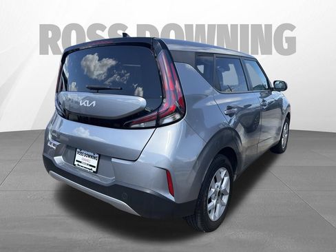 Used 2024 Kia Soul LX w/ Option Group 015 FWD image 4