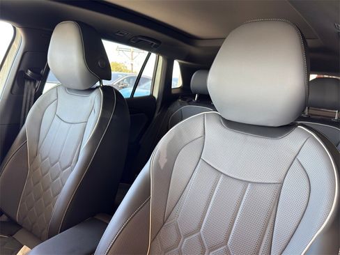 New 2026 Volkswagen Tiguan SEL R-Line image 14