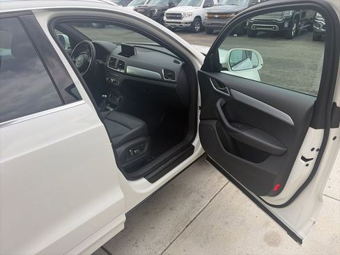 Used 2016 Audi Q3 2.0T Premium Plus image 37