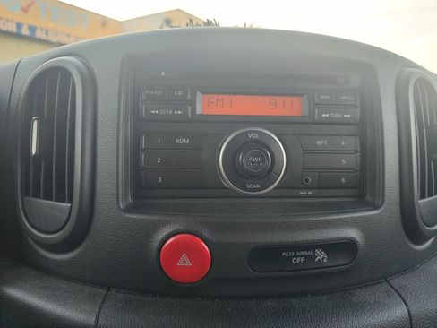 Used 2012 Nissan Cube 1.8 w/ Interior Designer Pkg FWD image 22