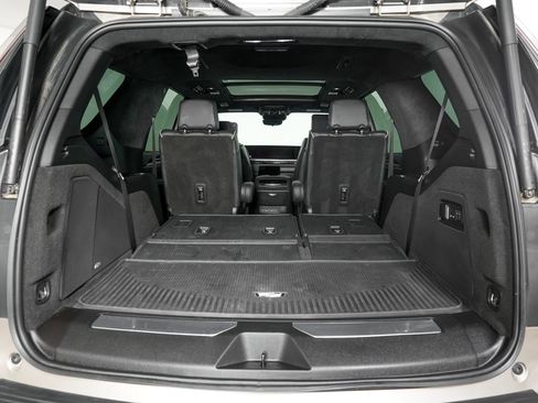 Used 2025 Cadillac Escalade Sport Platinum w/ LPO, ONYX Package image 14