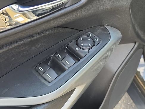 Used 2024 Chevrolet Trax LS w/ LS Convenience Package FWD image 28