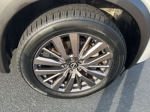 Used 2023 Nissan Pathfinder SL w/ SL Premium Package image 36