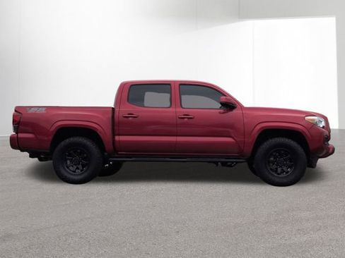 Certified 2022 Toyota Tacoma SR AWD/4WD image 4