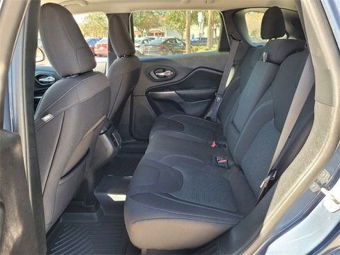 Certified 2020 Jeep Cherokee Latitude image 14