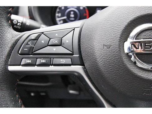 Certified 2021 Nissan Kicks SR image 11