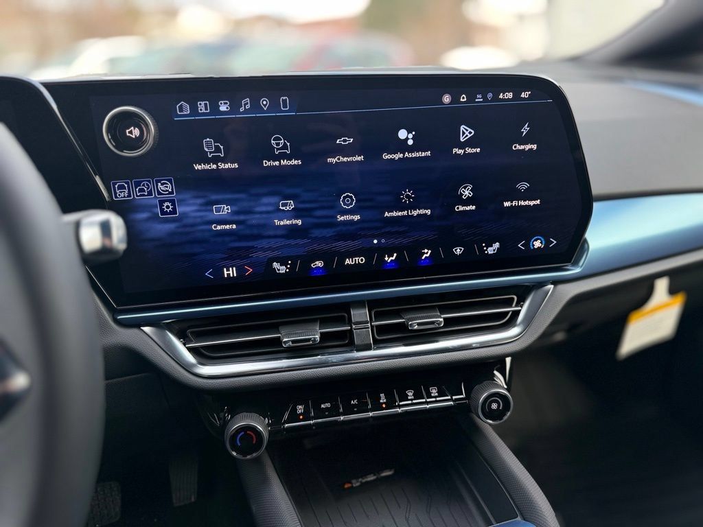 New 2026 Chevrolet Equinox EV LT AWD/4WD image 17