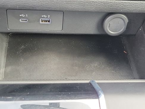 Used 2023 Mitsubishi Outlander SE image 28