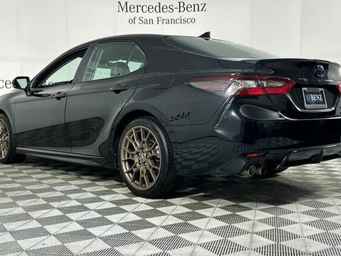 Used 2023 Toyota Camry SE image 6