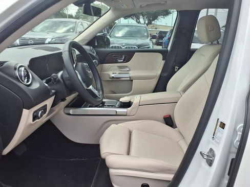 Used 2023 Mercedes-Benz GLB 250 image 19