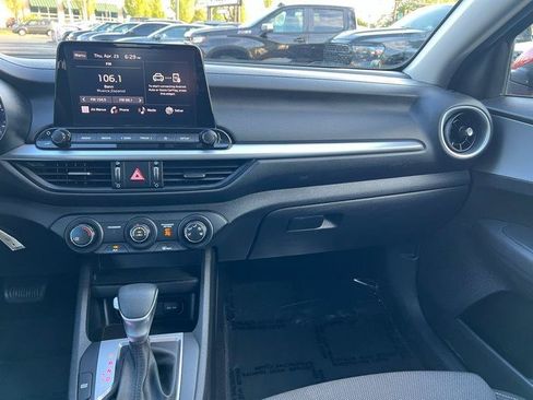 Used 2023 Kia Forte LXS w/ LXS Technology Package FWD image 10