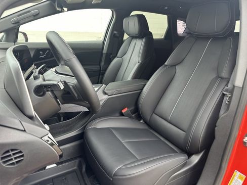 New 2025 Cadillac Optiq Sport 2 w/ LPO, Floor Liner Package image 13