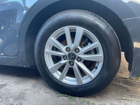 Used 2025 Toyota Camry LE image 29