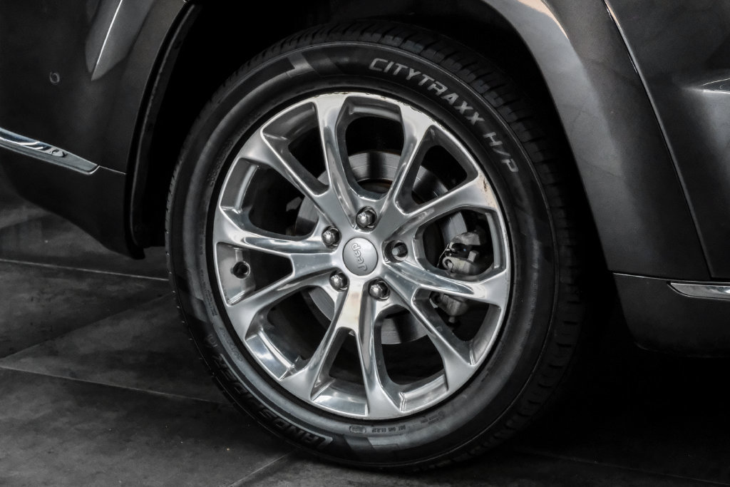 Used 2021 Jeep Grand Cherokee Summit AWD/4WD image 66