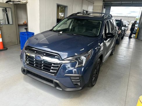 Used 2024 Subaru Ascent Onyx Edition AWD/4WD image 2