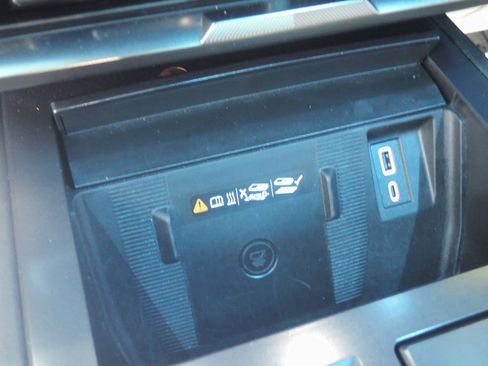 Used 2024 GMC Hummer EV 3X w/ LPO, Illumination Package image 22