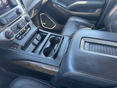 Used 2019 GMC Yukon XL Denali AWD/4WD image 24