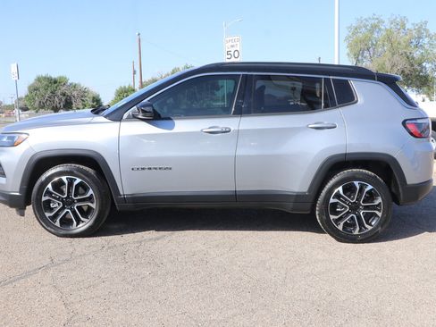 Used 2024 Jeep Compass Limited AWD/4WD image 4