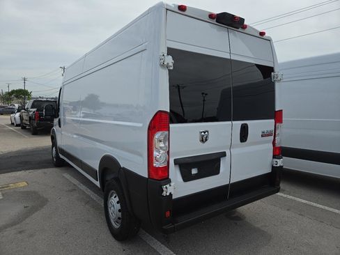 Used 2021 RAM ProMaster 2500 FWD image 5