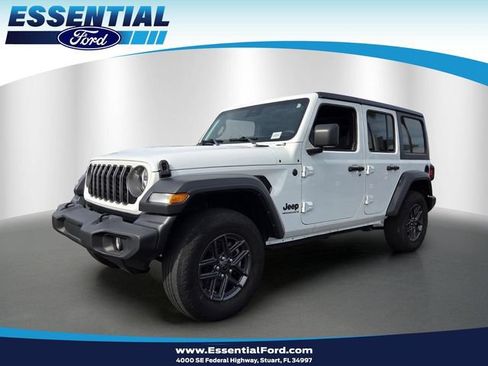 Used 2025 Jeep Wrangler Unlimited Sport AWD/4WD image 1