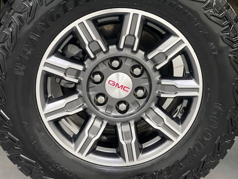 Used 2025 GMC Sierra 1500 AT4 AWD/4WD image 63