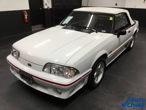 Used 1989 Ford Mustang GT RWD image 17