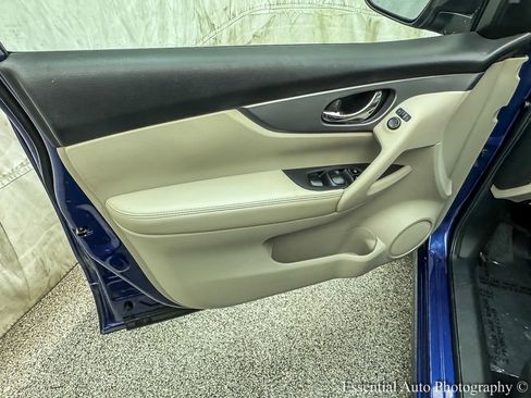 Used 2020 Nissan Rogue Sport SL image 19