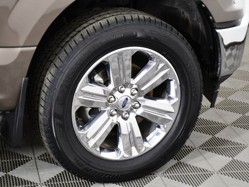 Used 2019 Ford F150 XLT w/ Equipment Group 302A Luxury AWD/4WD image 57