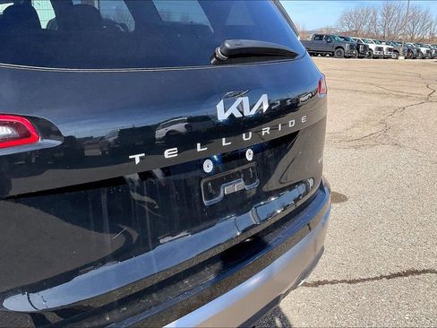 Used 2025 Kia Telluride S image 6