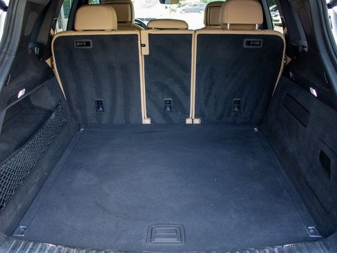 Used 2022 Porsche Cayenne S Platinum image 23