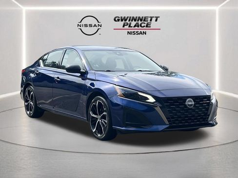 Used 2024 Nissan Altima 2.5 SR FWD image 26