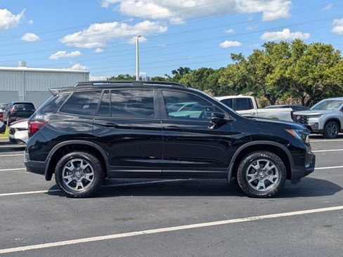 Used 2023 Honda Passport TrailSport image 4