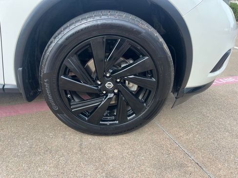 Used 2018 Nissan Murano SL w/ Midnight Edition Package image 11