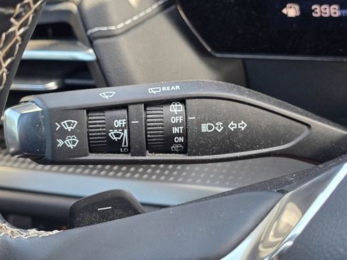 Used 2025 Chevrolet Traverse LT w/ Driver Confidence Package FWD image 22