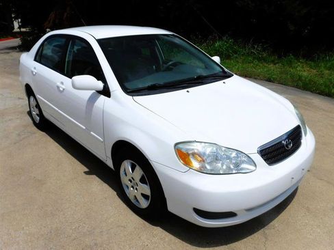 Used 2006 Toyota Corolla LE FWD image 2