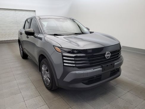 Used 2025 Nissan Kicks S w/ Charging Package FWD image 13