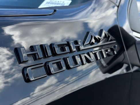 Used 2024 Chevrolet Silverado 1500 High Country image 3