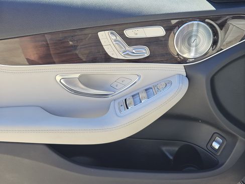 Used 2016 Mercedes-Benz C 300 Sedan image 22