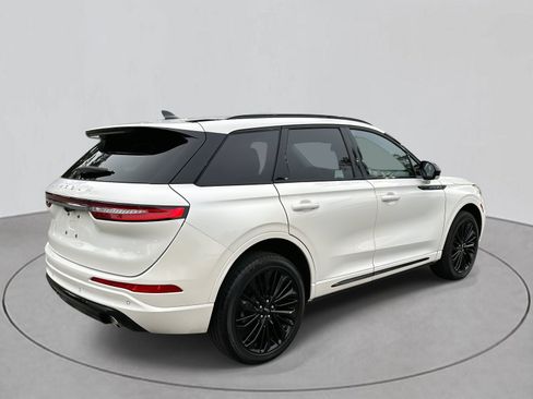 Used 2023 Lincoln Corsair Reserve w/ Jet Appearance Package image 6