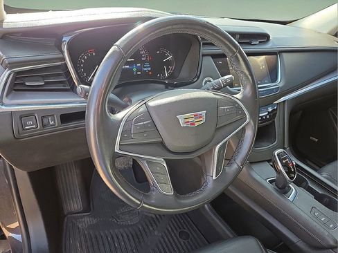 Used 2018 Cadillac XT5 Luxury w/ Driver Awareness Package image 24