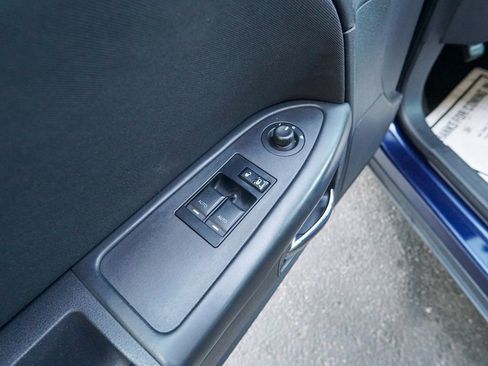 Used 2013 Dodge Challenger SXT image 14