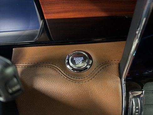 Certified 2023 Lincoln Navigator Reserve AWD/4WD image 15