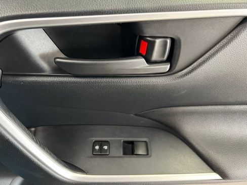 Used 2019 Toyota RAV4 LE w/ All Weather Liner Package FWD image 14