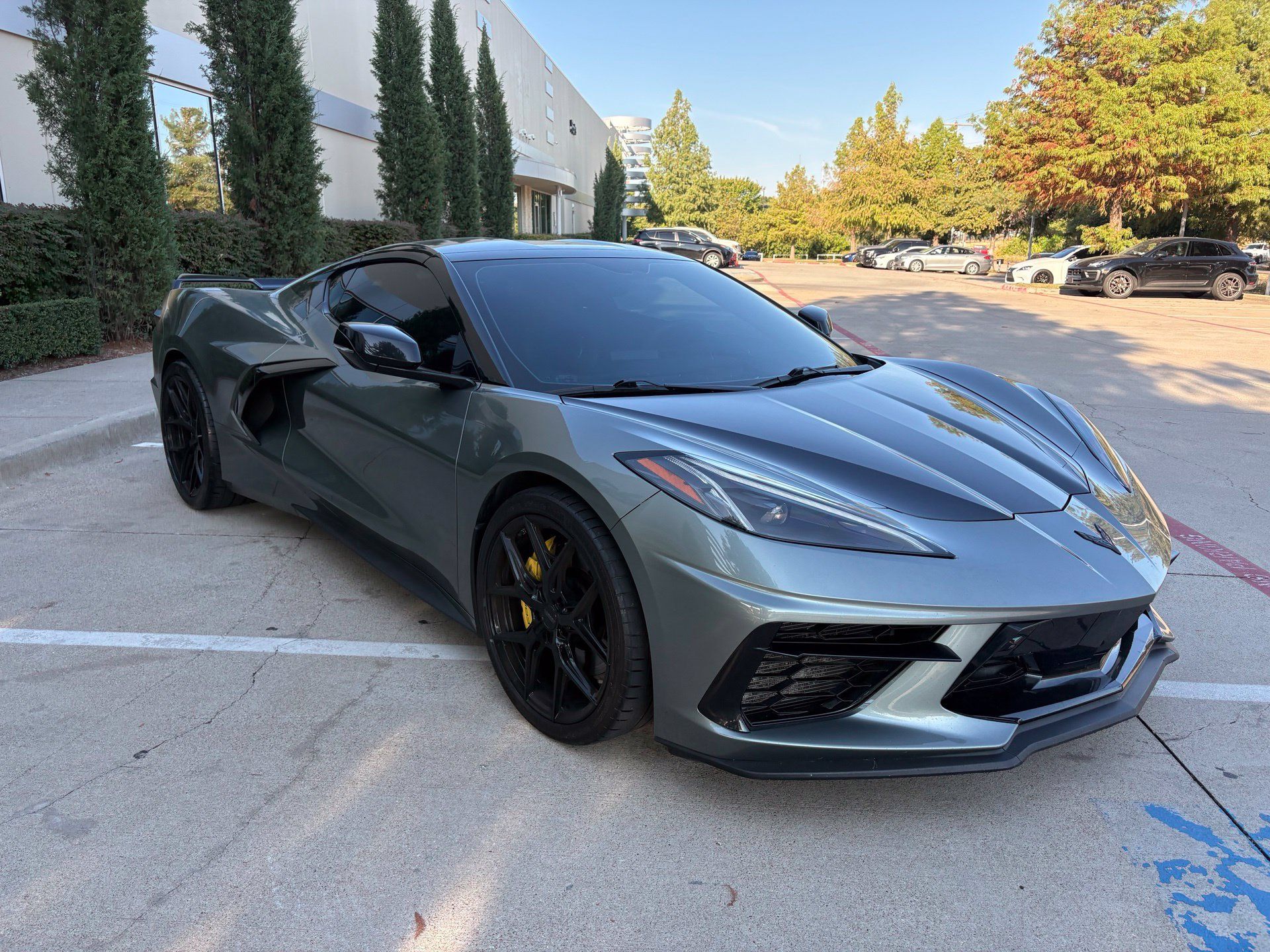 Used 2023 Chevrolet Corvette Stingray Preferred Cpe w/ Z51 Performance Package RWD image 3
