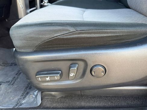 Used 2020 Toyota 4Runner SR5 image 17