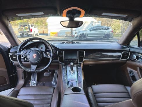 Used 2015 Porsche Panamera GTS image 12