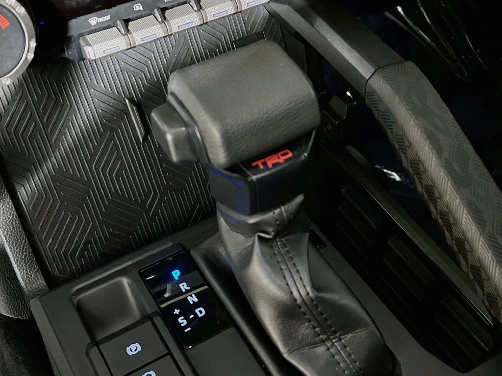 Certified 2025 Toyota Tacoma TRD Off-Road AWD/4WD image 15