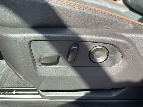 New 2026 GMC Yukon XL AT4 w/ AT4 Premium Plus Package image 8