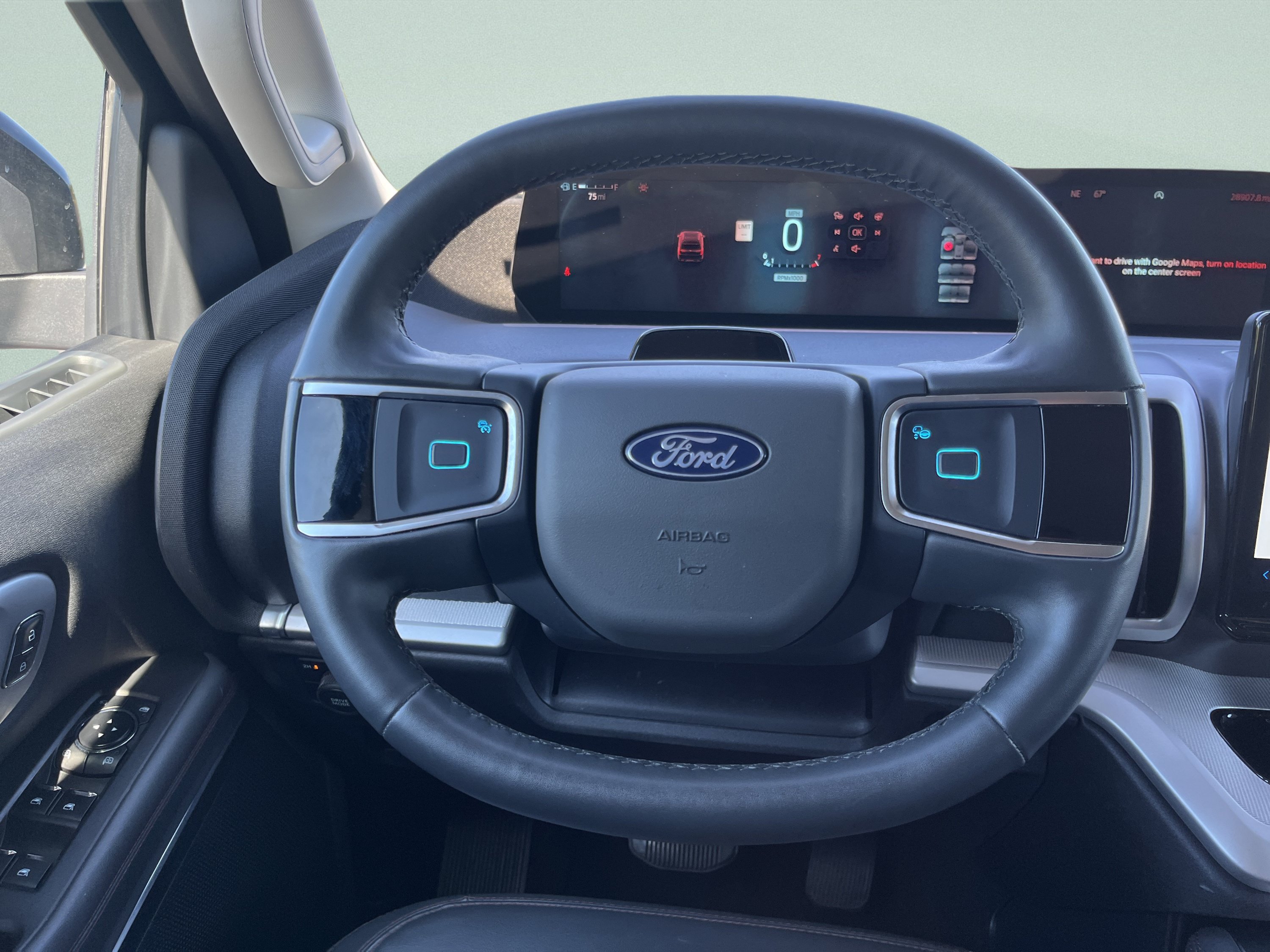Used 2025 Ford Expedition Active AWD/4WD image 25