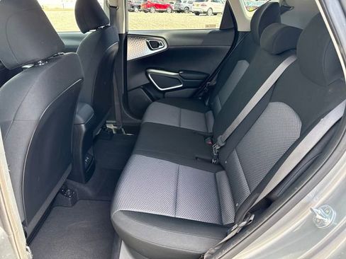 Used 2023 Kia Soul S FWD image 14